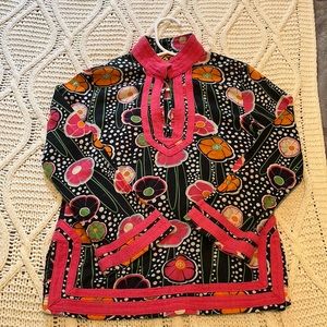 Stylish designer shirt. Amazing condition! Super comfy.